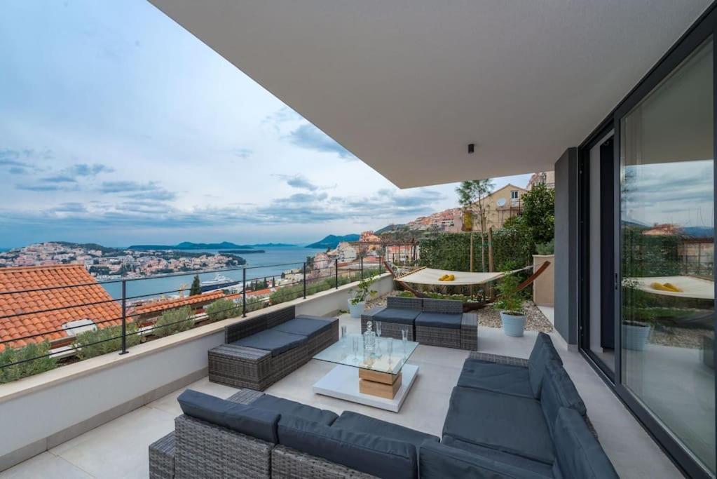 Walking Distance Old Town 120M2,Garden,View,Garage Apartment Dubrovnik Ngoại thất bức ảnh